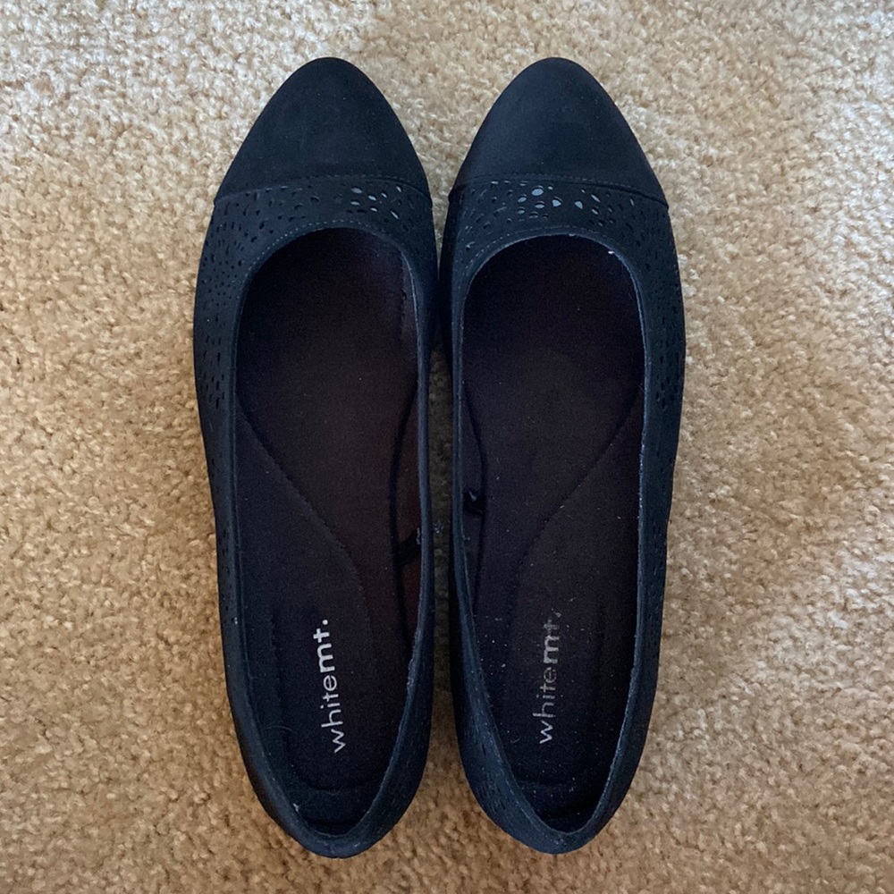 black flats